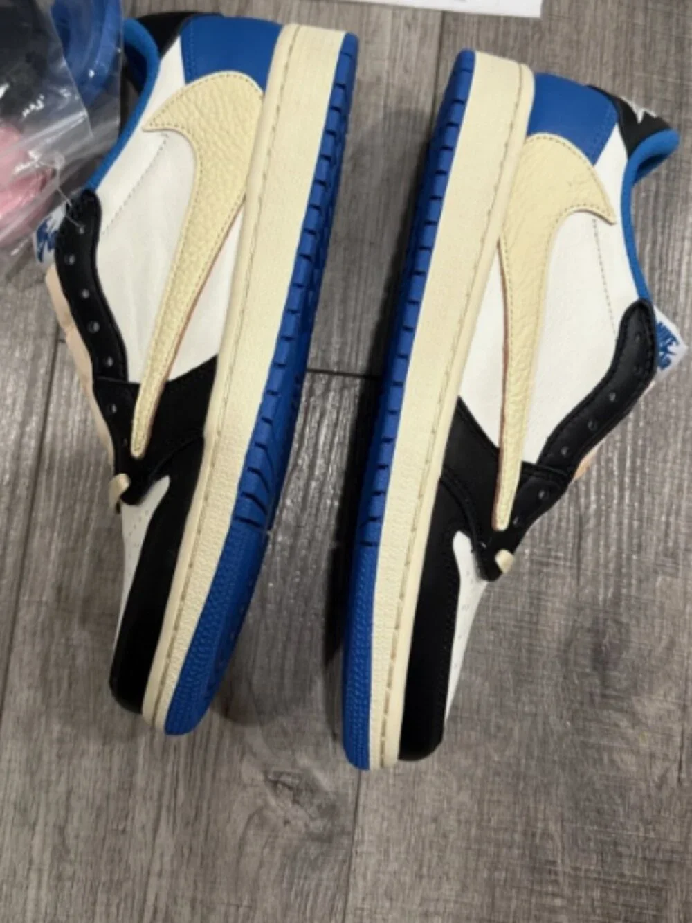 Nike Air Jordan 1 Retro Low Og SP Fragment Travis Scott